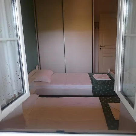 بيت للعطل Traditional House