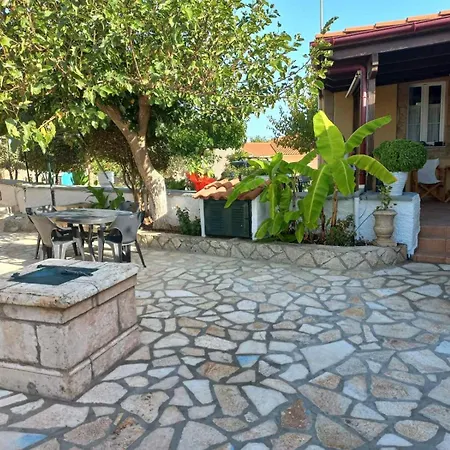 Traditional House بيت للعطل Rifi