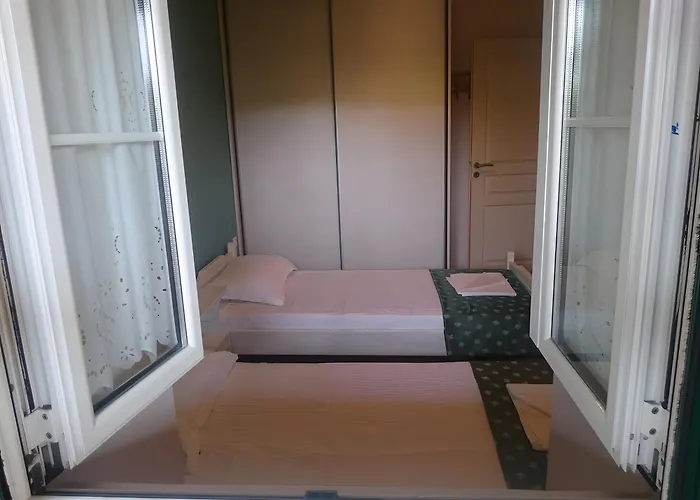 بيت للعطل Traditional House