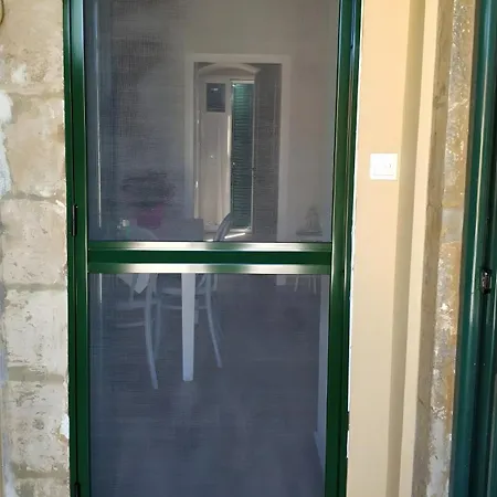 Traditional House Hébergement de vacances Dhematora